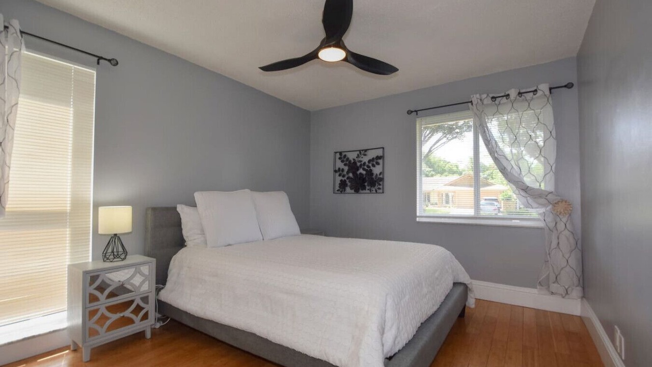 Photo of Bedroom in University Drive