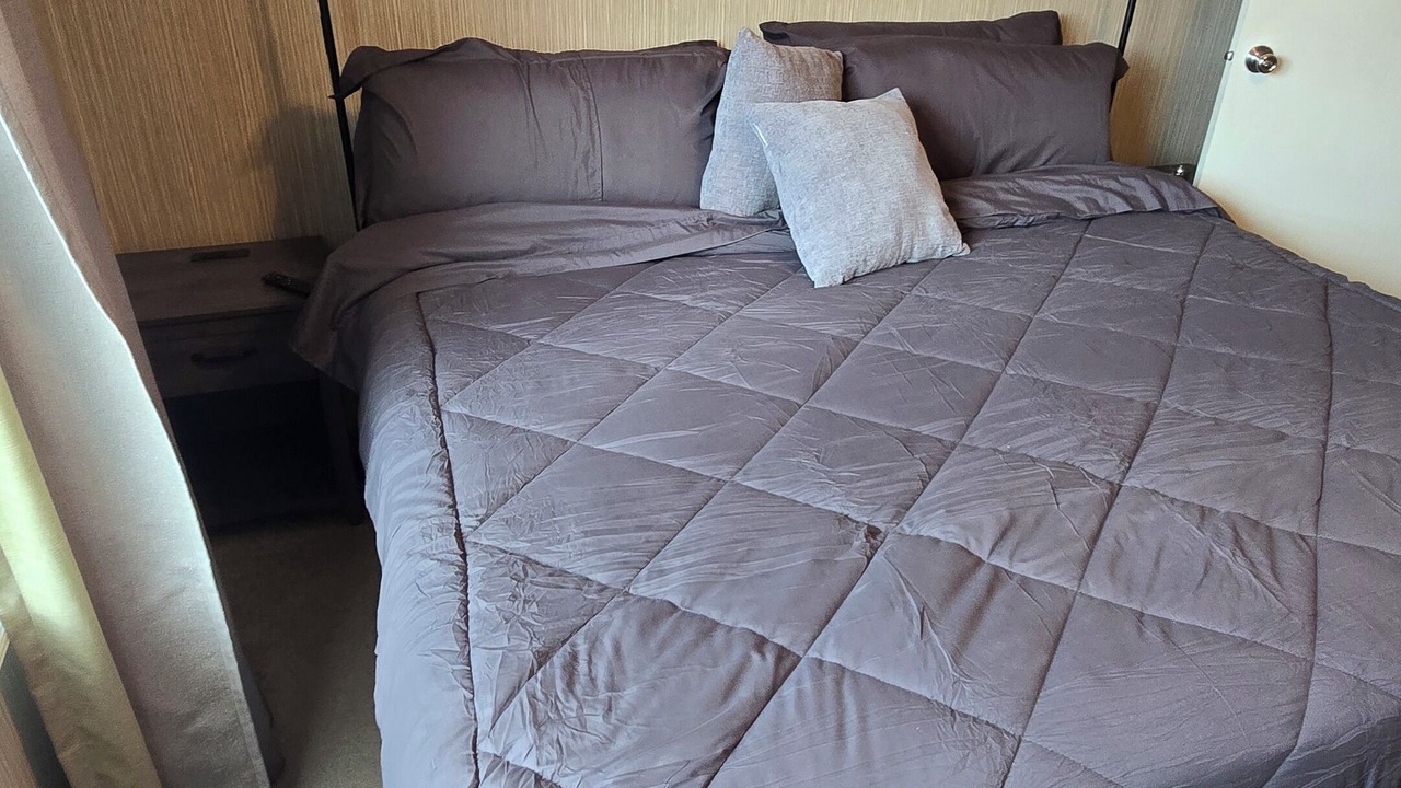 Photo of Bedroom in Chassahowitzka