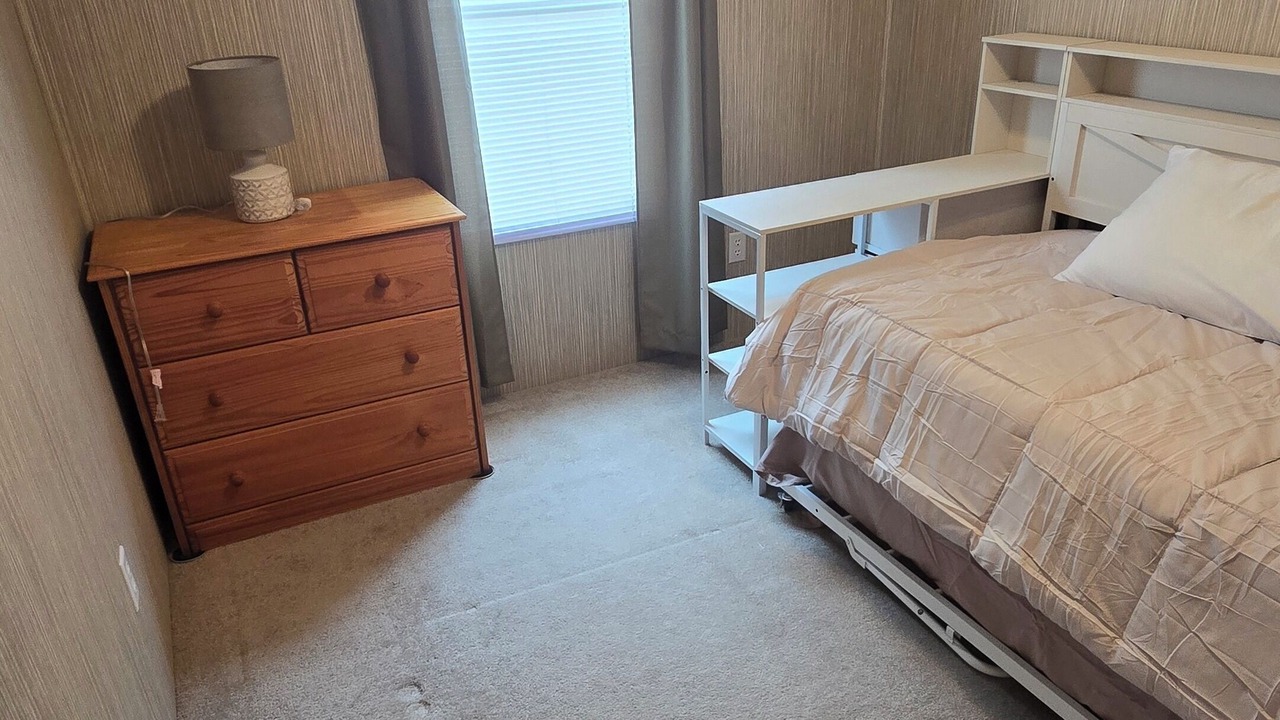 Photo of Bedroom in Chassahowitzka