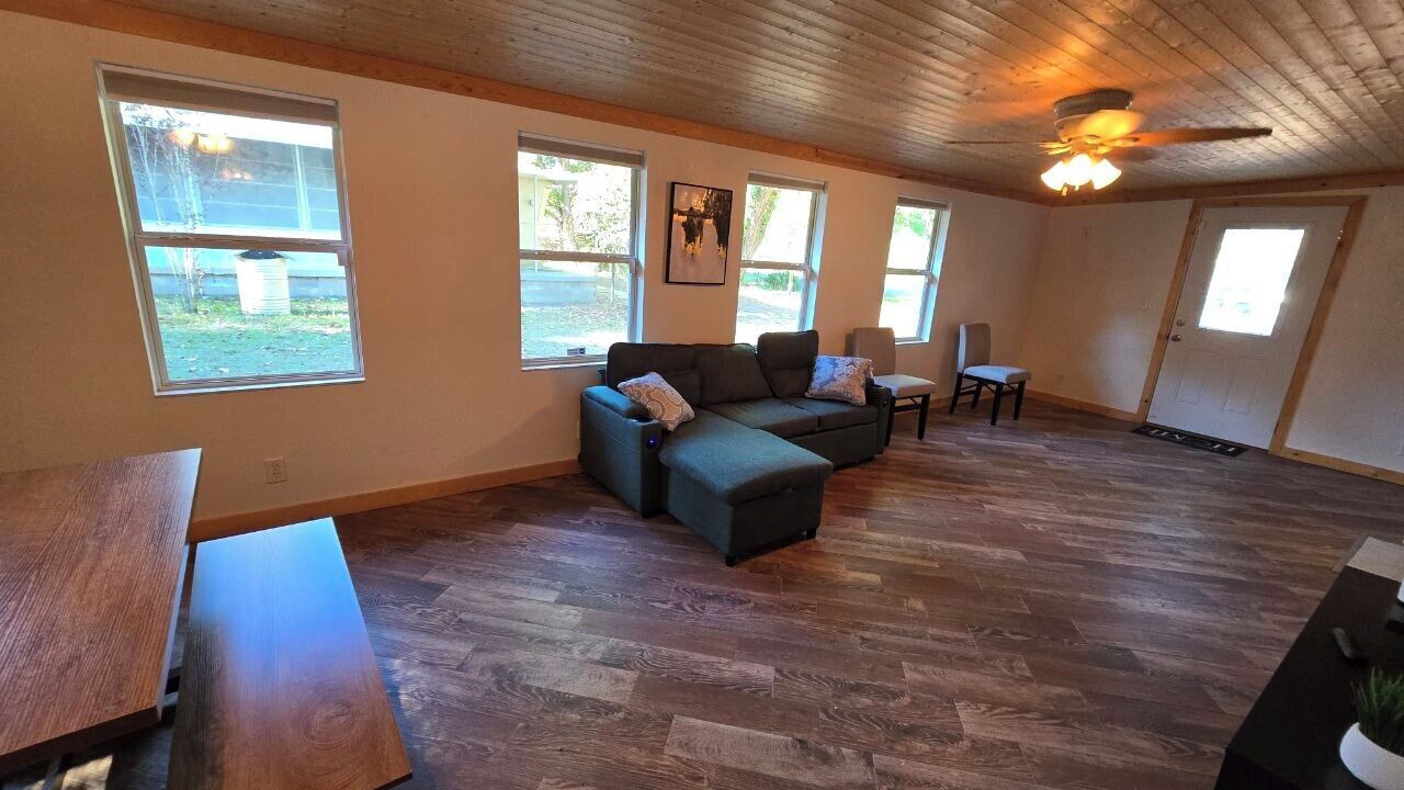 Photo of Livingroom in Silver Springs