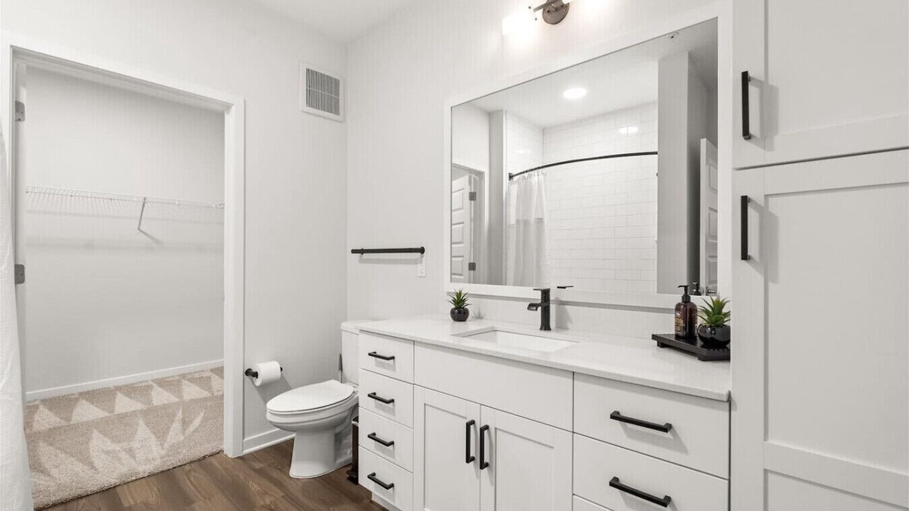 Photo of Bathroom in Winter Garden