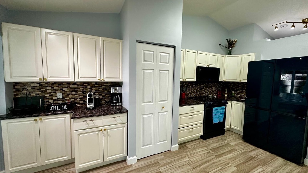 Photo of Kitchen in Sebastian Highlands
