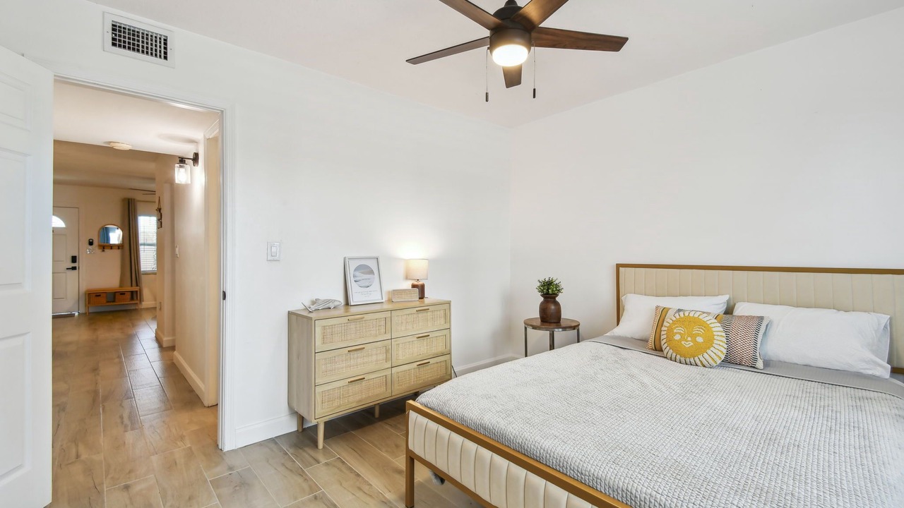 Photo of Bedroom in Treasure Island