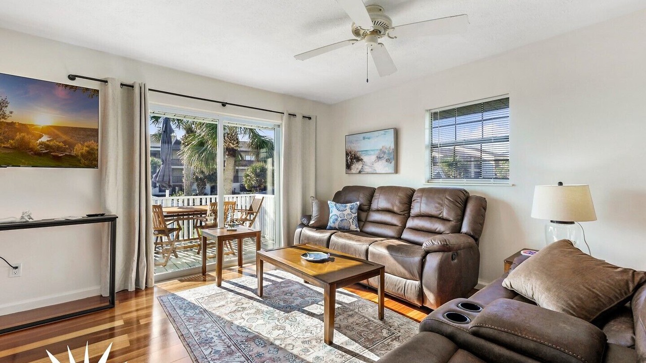 Photo of Outdoor in Surfcrest Village