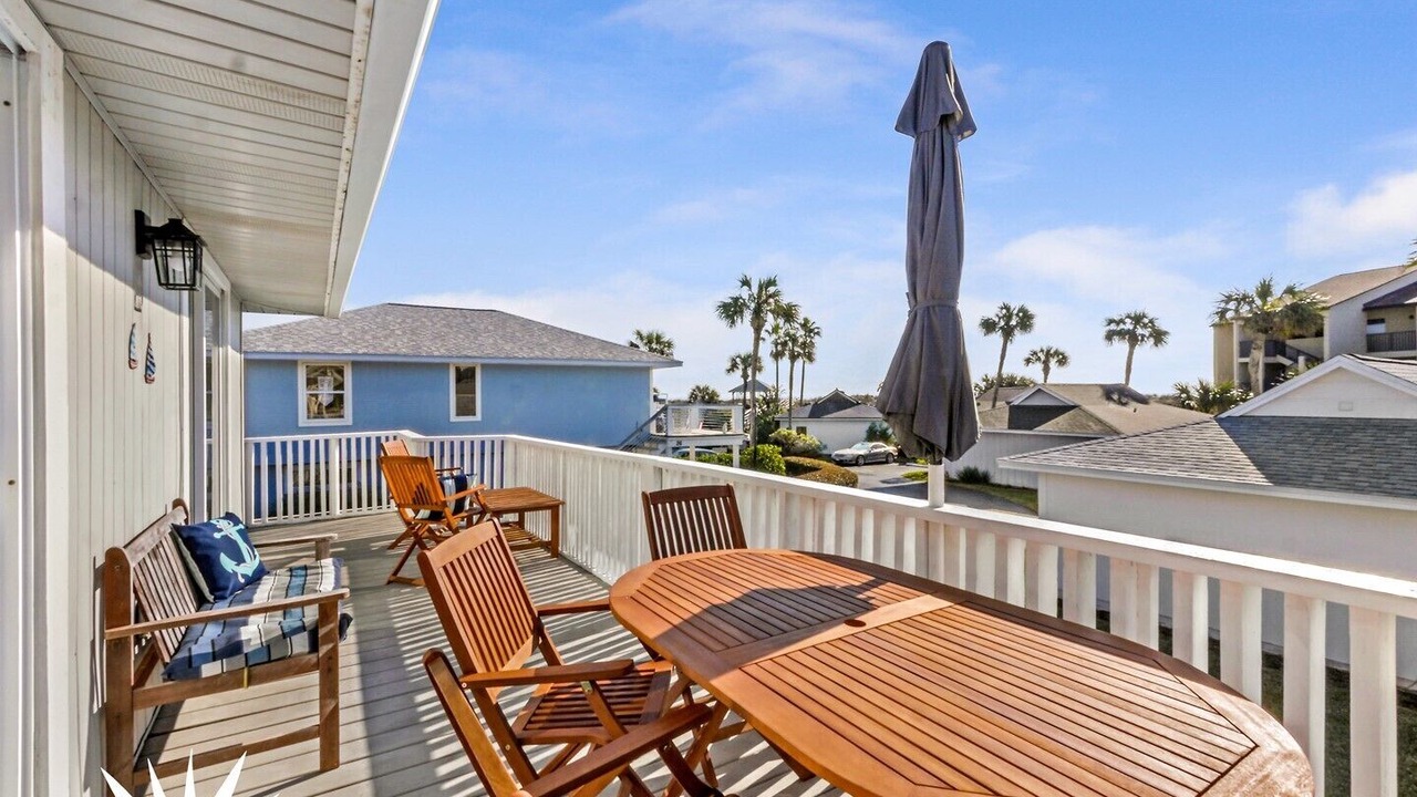 Photo of Patio Balcony in Surfcrest Village