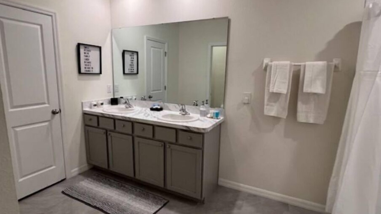 Photo of Bathroom in Wesley Chapel