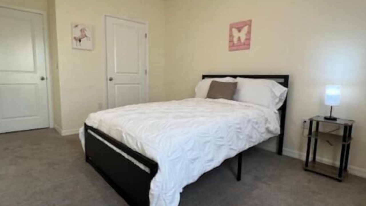 Photo of Bedroom in Wesley Chapel