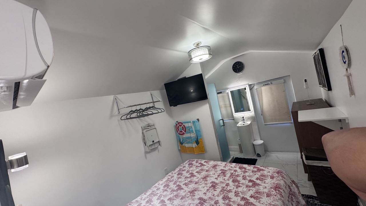 Photo of Bedroom in Hallandale Beach