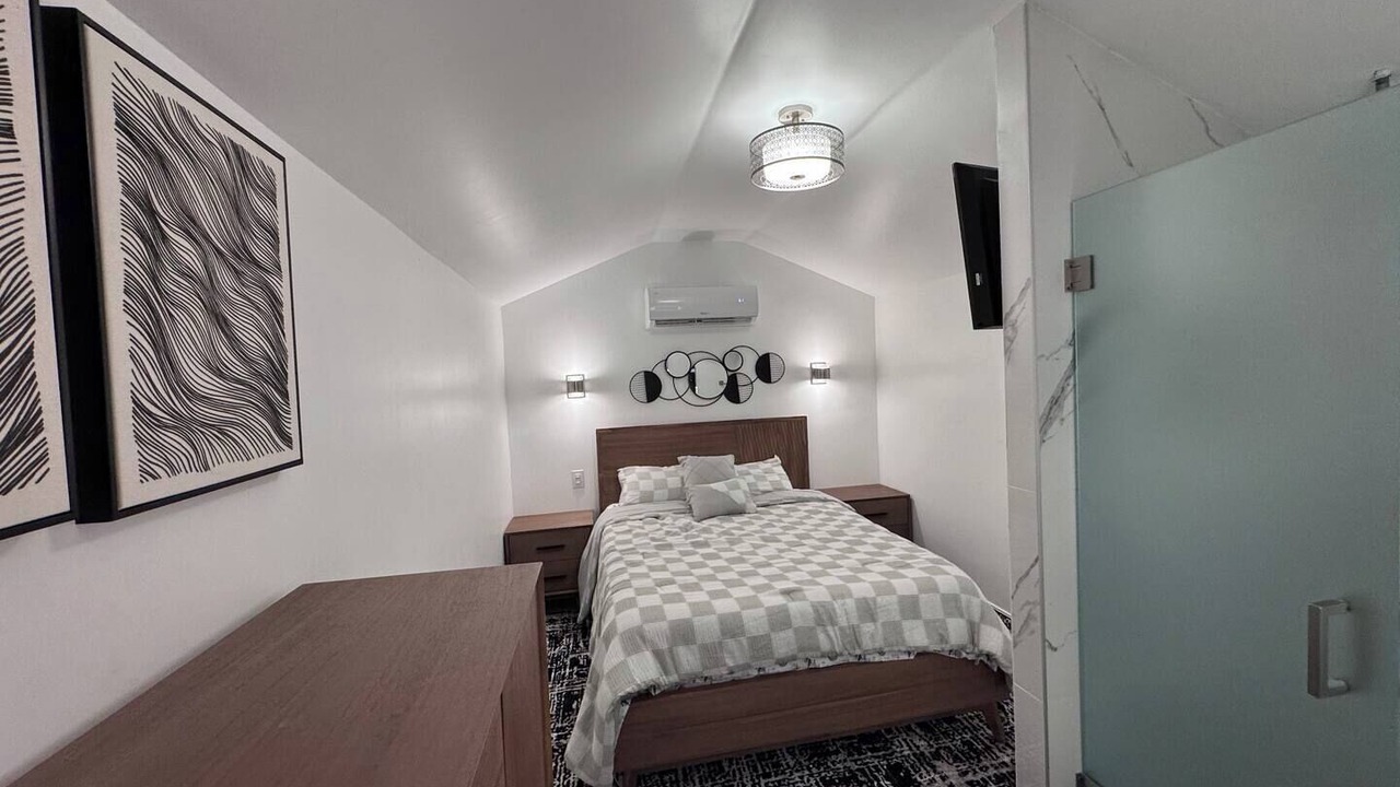 Photo of Bedroom in Hallandale Beach