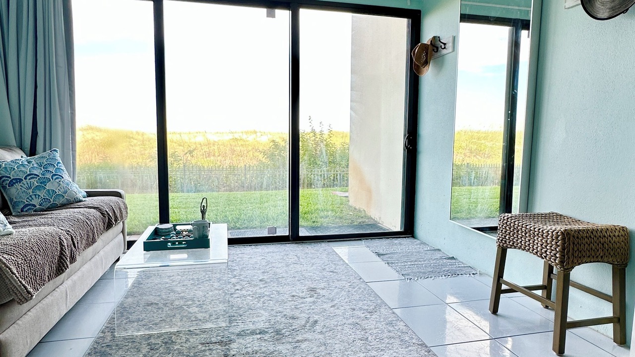 Photo of Livingroom in Jacksonville