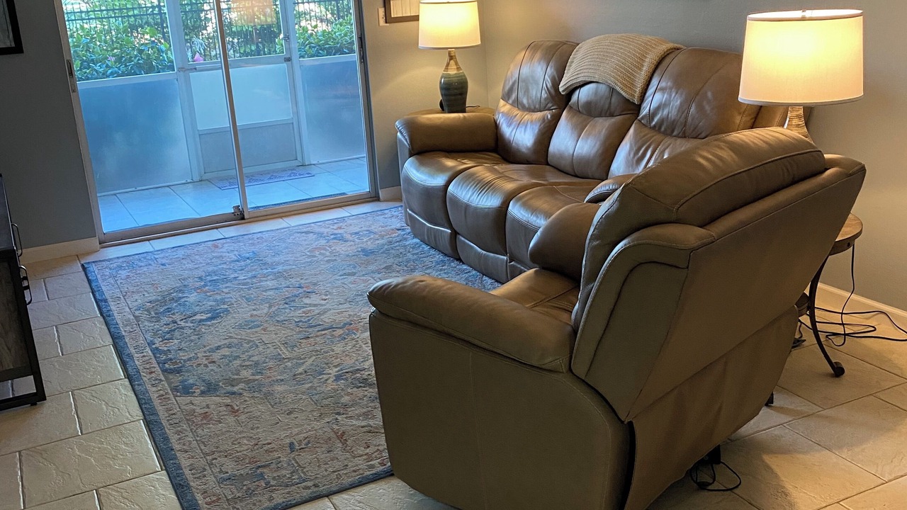 Photo of Livingroom in Cypress Lake