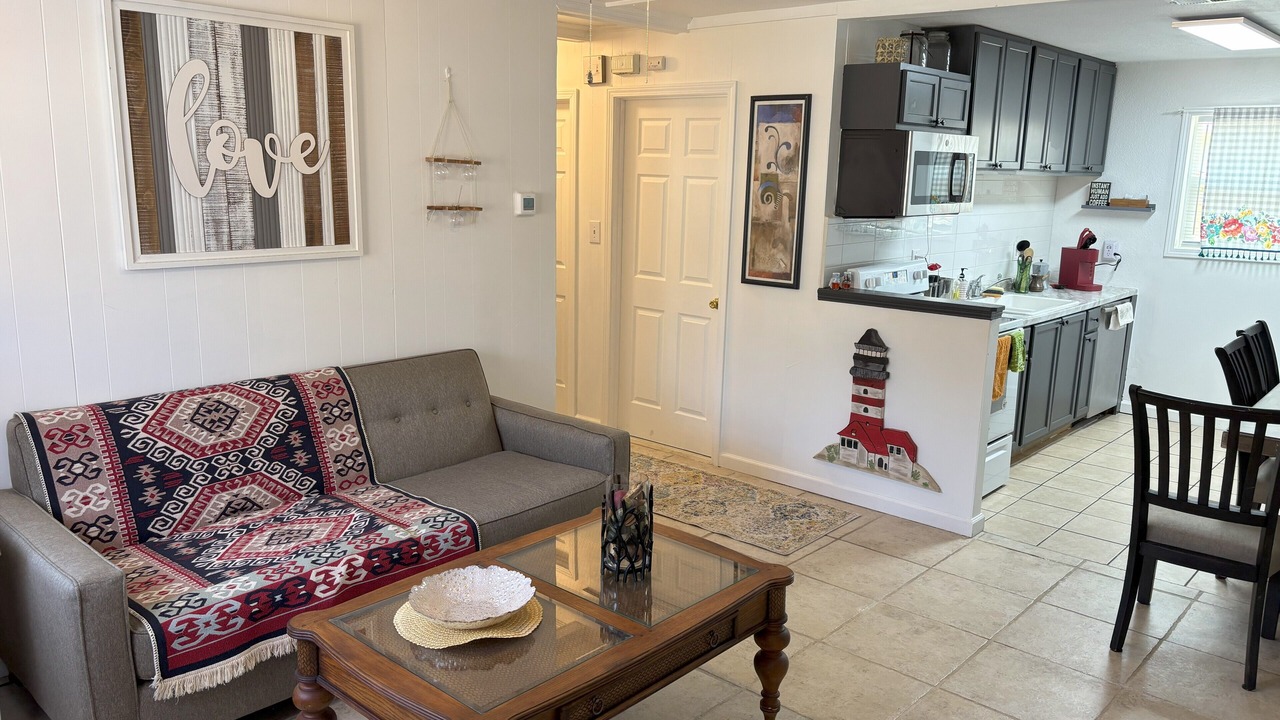 Photo of Livingroom in Gulf Breeze