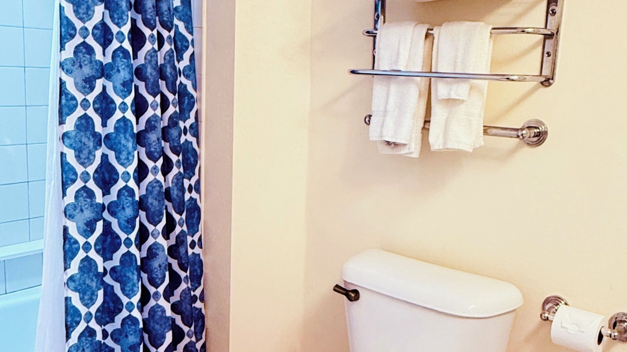 Photo of Bathroom in Ortona Park