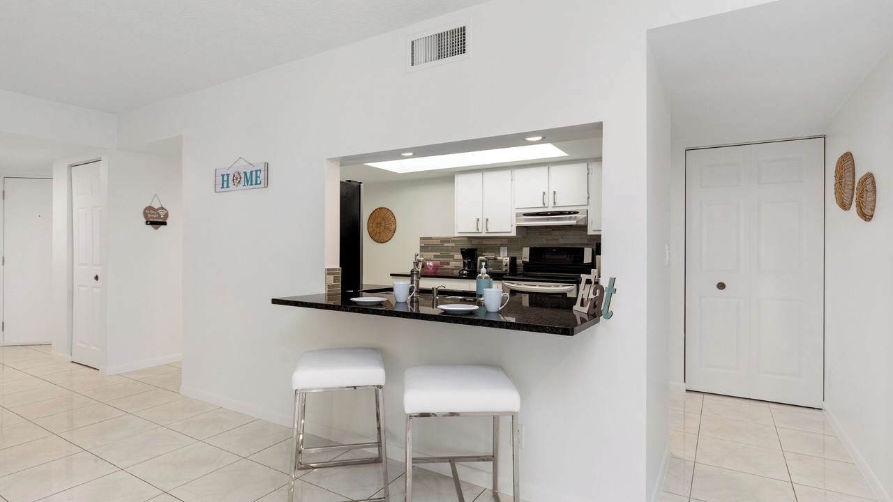 Photo of Kitchen in Tropic Palms
