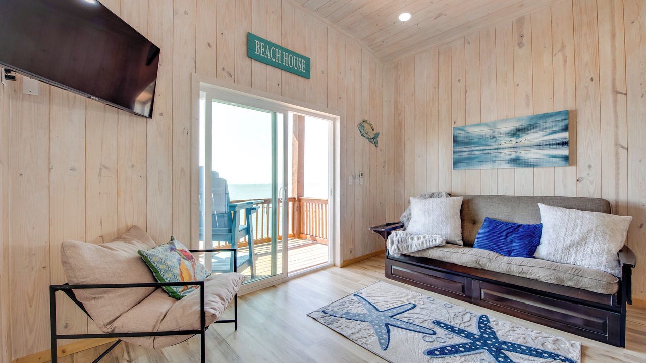 Photo of Livingroom in Carrabelle