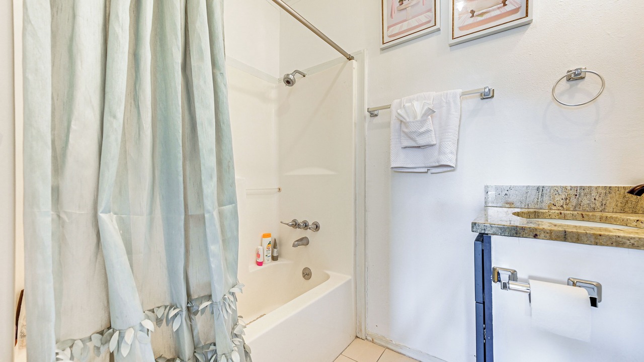 Photo of Bathroom in Hudson Beach Estates