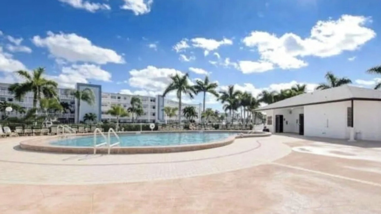 Photo of Outdoor in Hamptons at Boca Raton