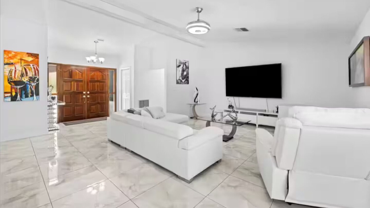Photo of Livingroom in Spring Hill