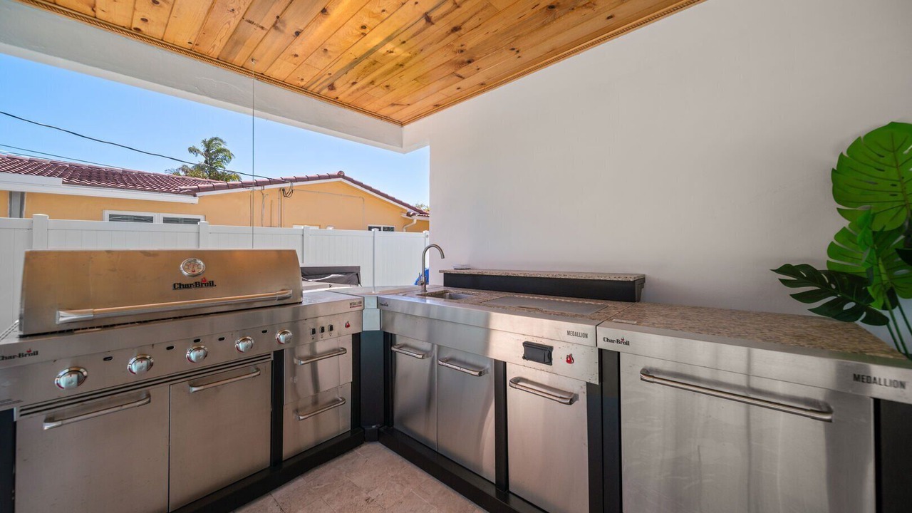 Photo of Outdoor in Lighthouse Point