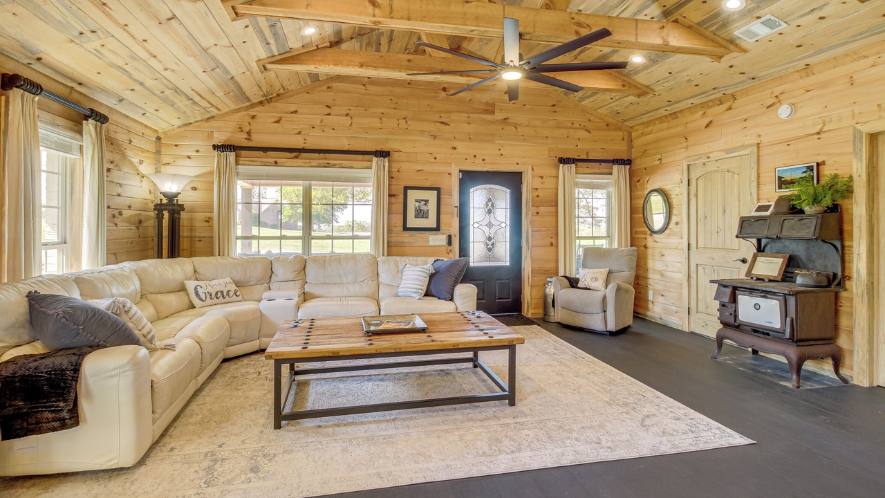 Photo of Livingroom in Jasper