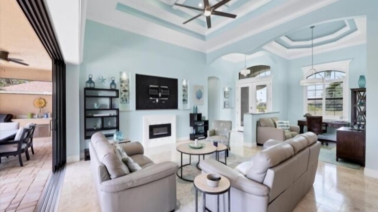 Photo of Livingroom in Oakland Hills