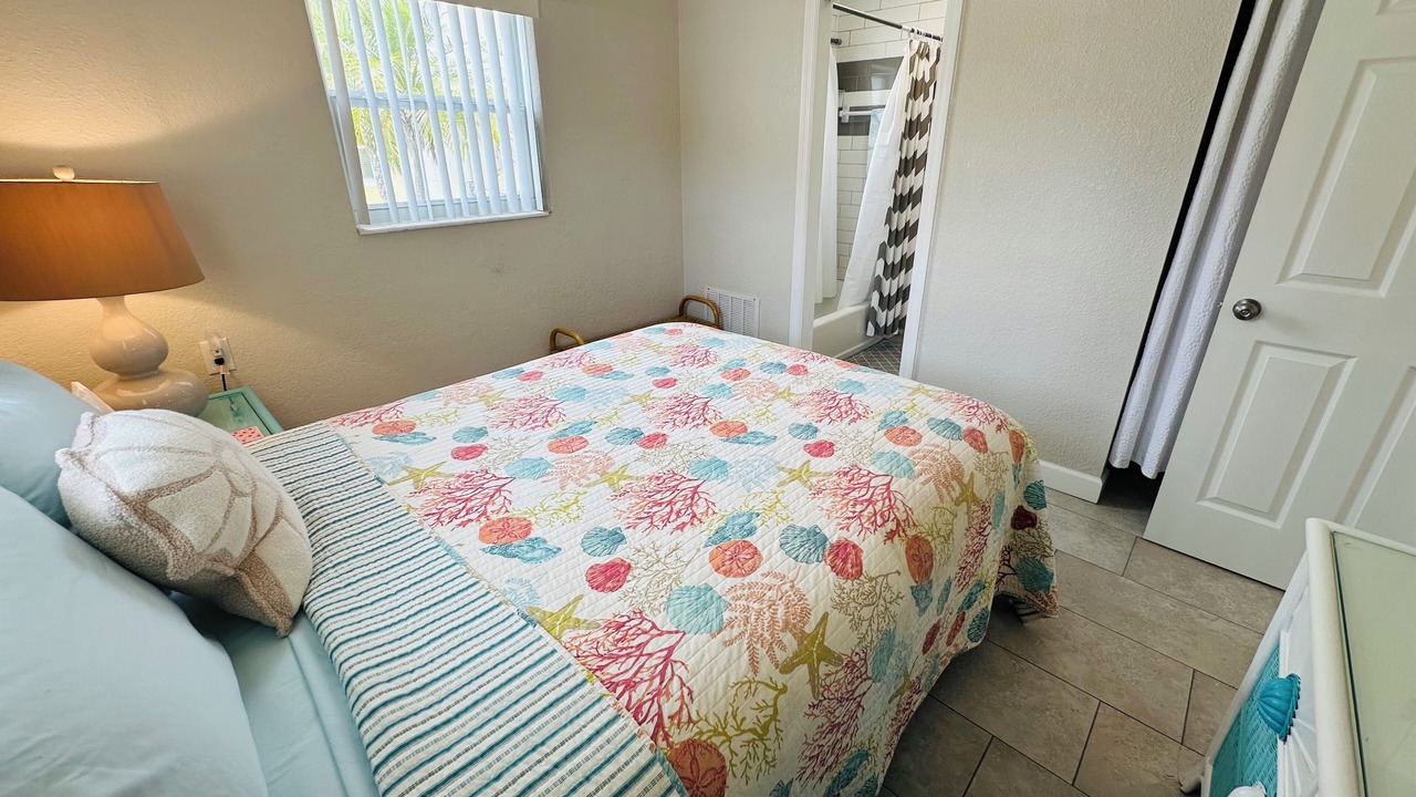 Photo of Bedroom in Crystal Beach