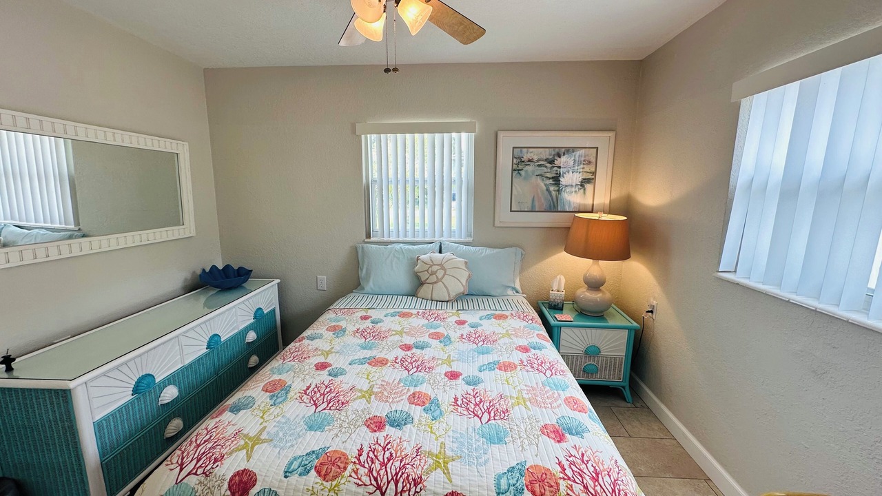 Photo of Bedroom in Crystal Beach