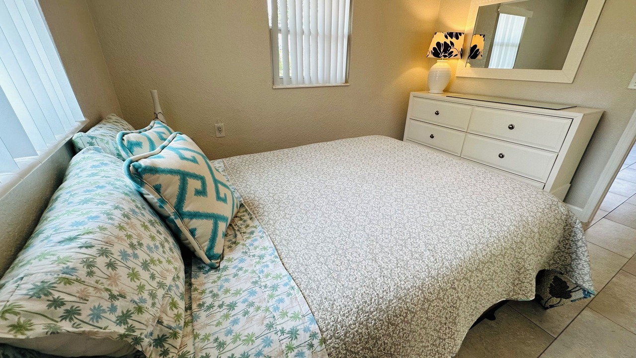 Photo of Bedroom in Crystal Beach