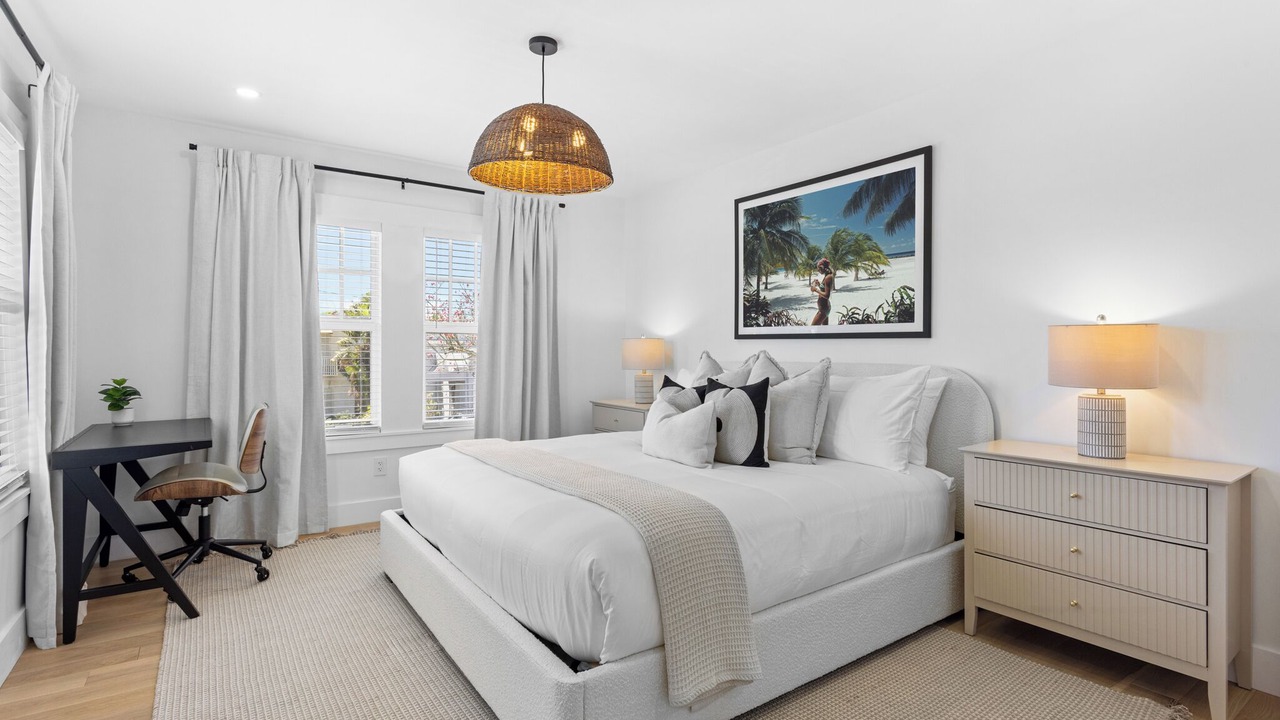 Photo of Bedroom in Northwood Shores