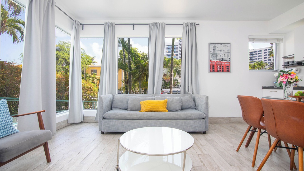 Photo of Livingroom in West Avenue