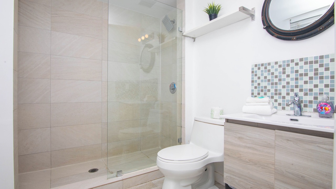 Photo of Bathroom in West Avenue