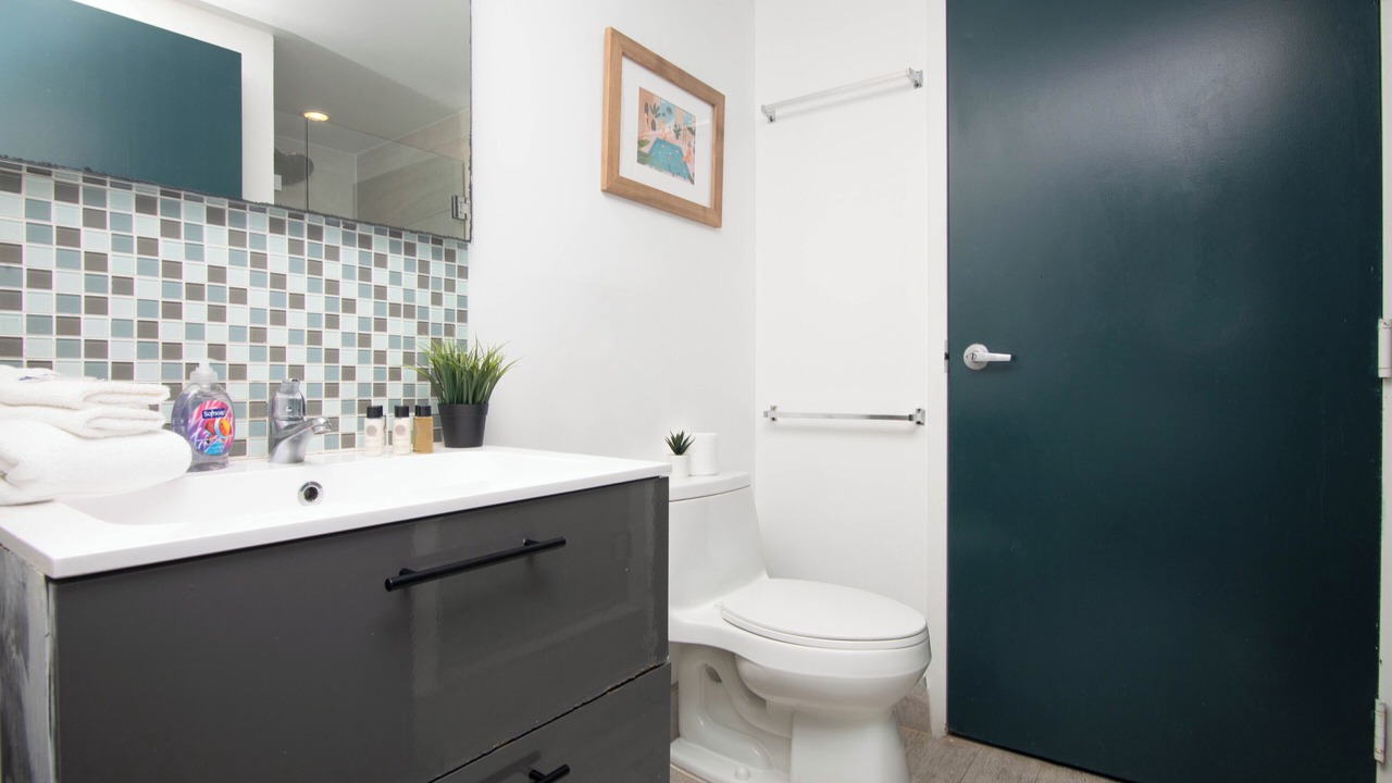 Photo of Bathroom in West Avenue