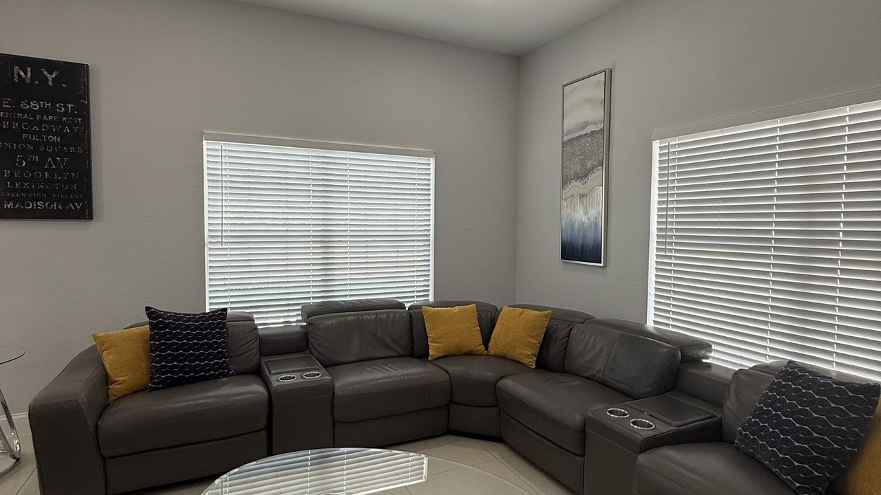 Photo of Livingroom in Harris