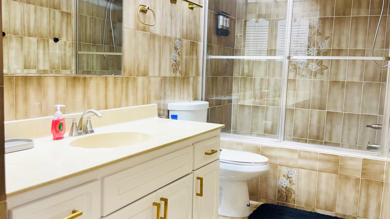 Photo of Bathroom in Greater Northdale