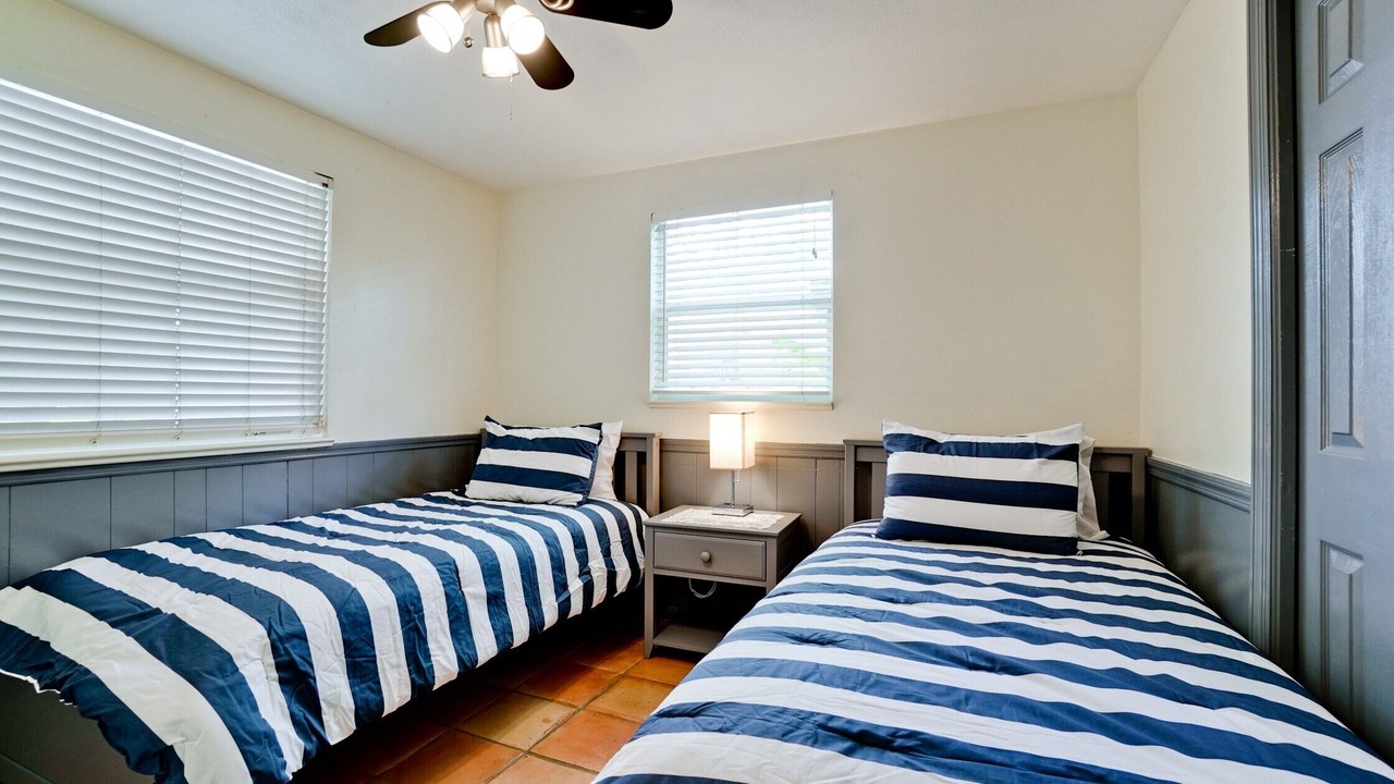 Photo of Bedroom in Bayshore Gardens