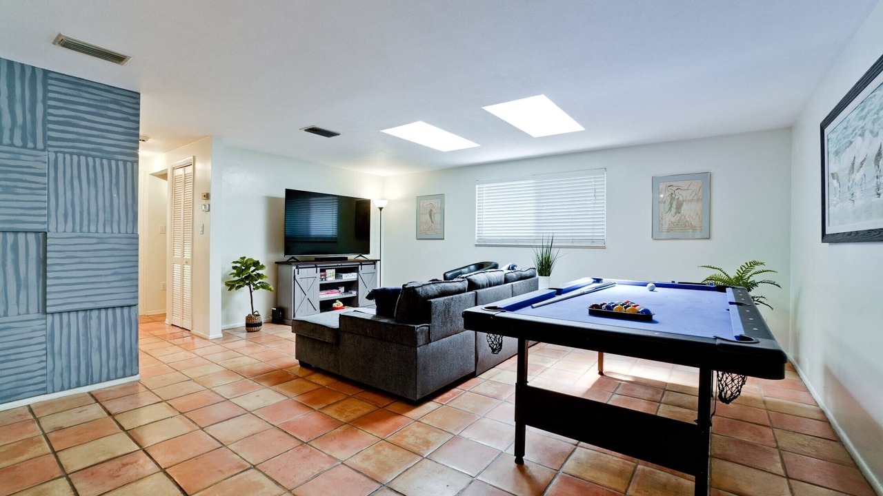 Photo of Bedroom in Bayshore Gardens