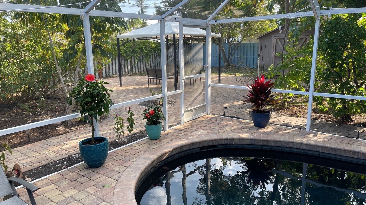 Photo of Outdoor in Bayshore Gardens