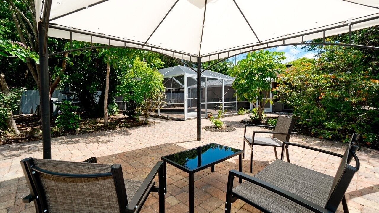 Photo of Patio Balcony in Bayshore Gardens