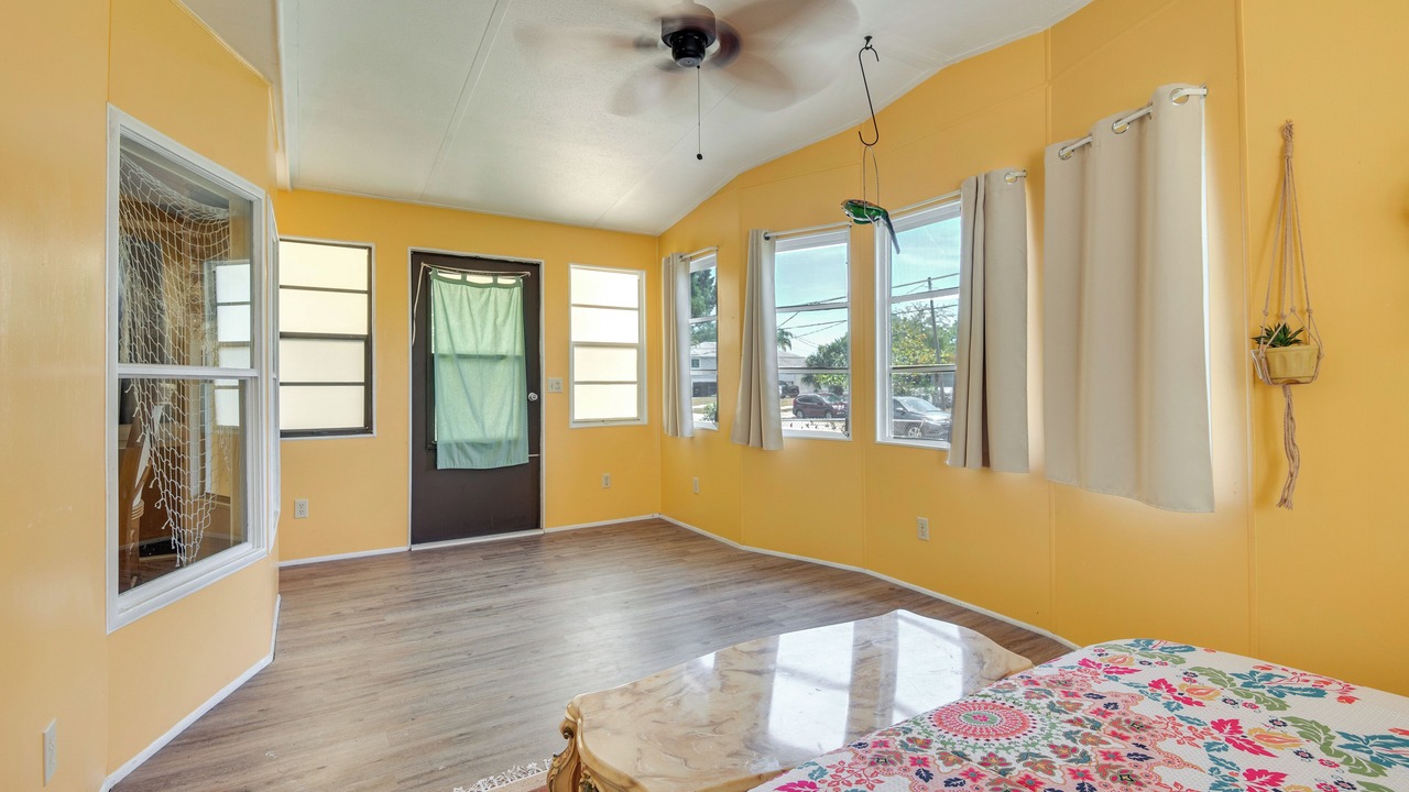 Photo of Bedroom in South Waterfront Park