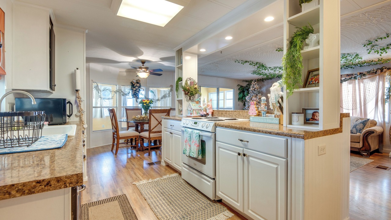 Photo of Kitchen in South Waterfront Park