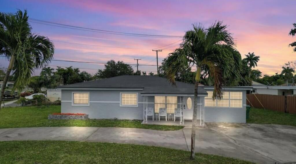 Photo of Outdoor in Lauderhill