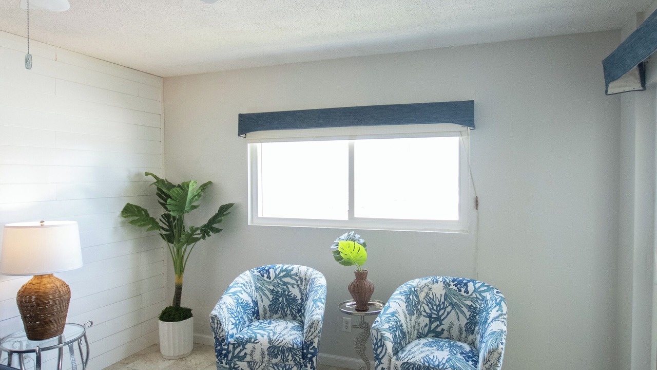 Photo of Livingroom in Crescent Beach