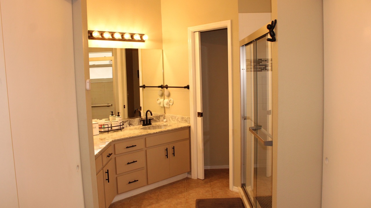 Photo of Bathroom in Fruitville