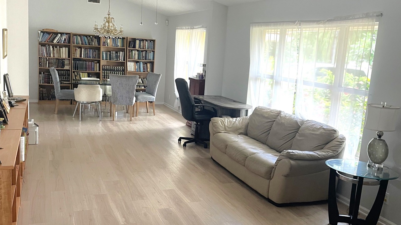 Photo of Livingroom in Lake Worth