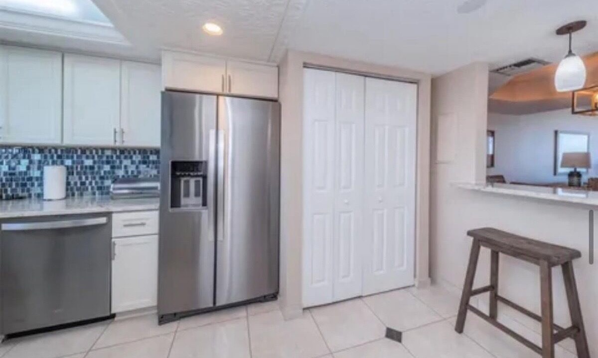 Photo of Kitchen in Feather Sound