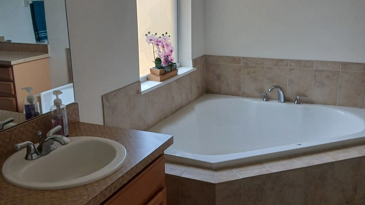 Photo of Bathroom in Lockhart