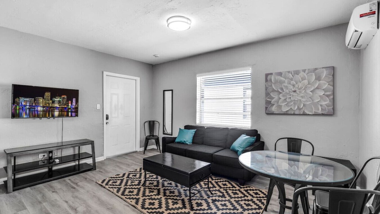 Photo of Livingroom in Dania Beach