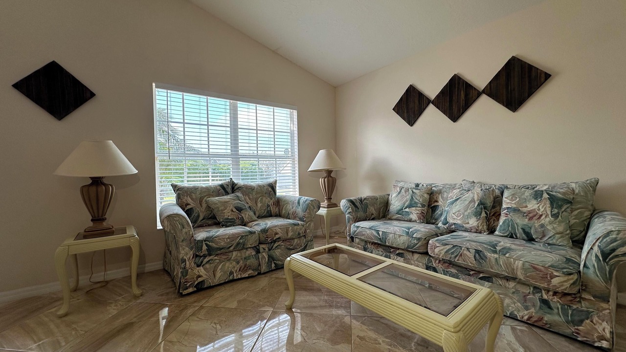 Photo of Livingroom in Highlands Reserve