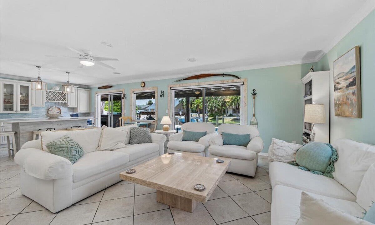 Photo of Livingroom in Palm Harbor