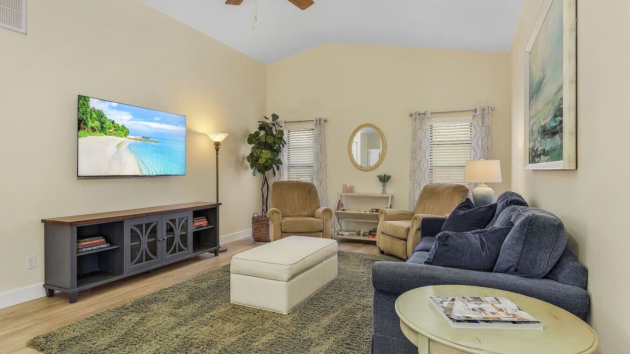 Photo of Bedroom in Pelican